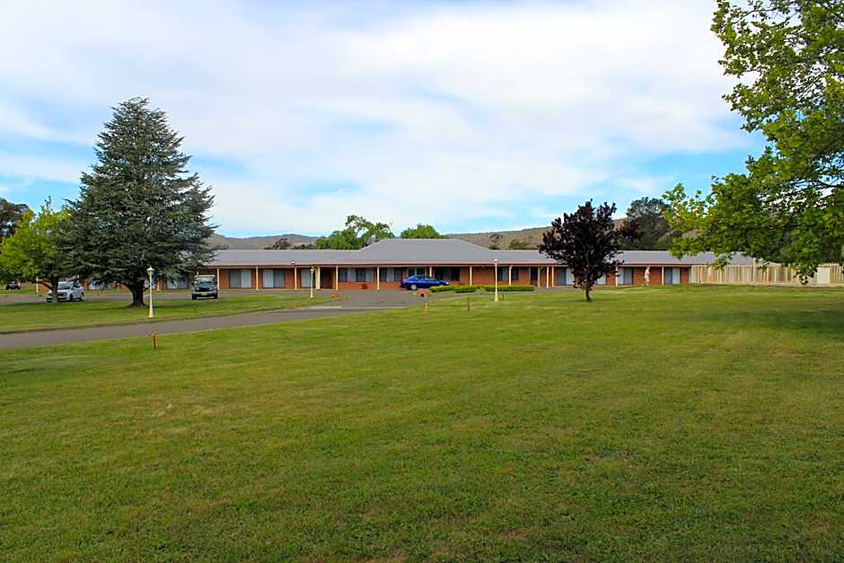 Bushman's Motor Inn