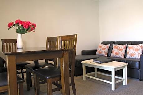 2 Bedroom - 1 Double, 1 Single, Non-Smoking