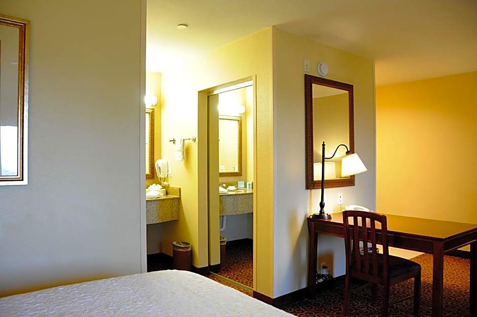 Hampton Inn By Hilton & Suites Red Bluff, Ca