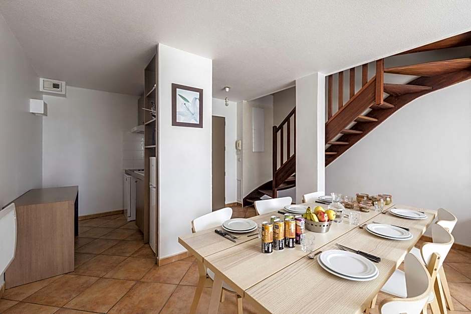 Park & Suites Village Aix-Le Rousset