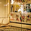 Pol & Grace Hotel