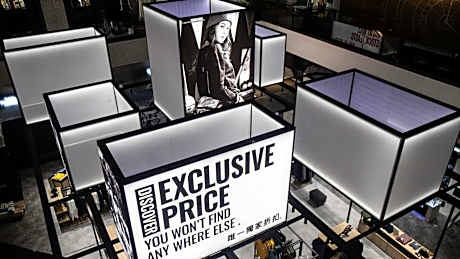 Twin Room with Atrium View