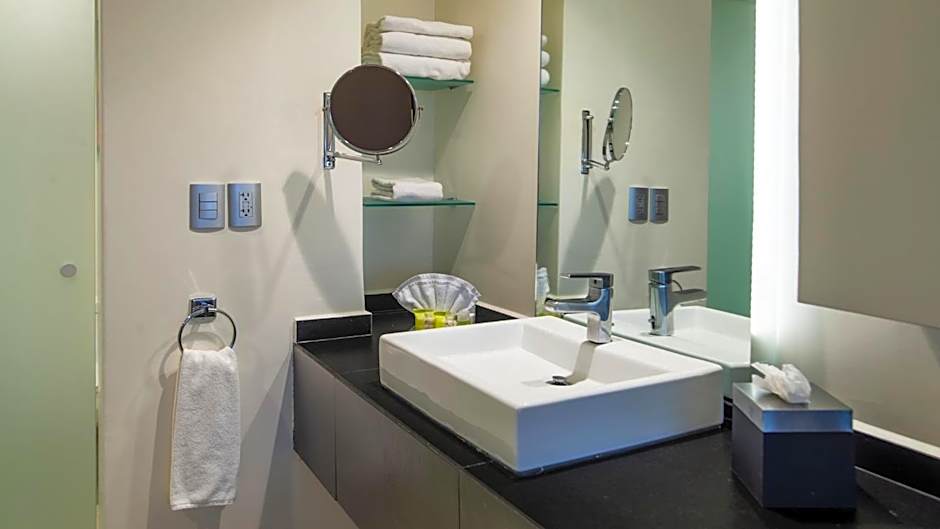 Holiday Inn Mexico Dali Airport By IHG