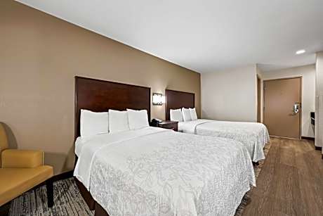 Deluxe Room with Two Queen Beds Smoke Free