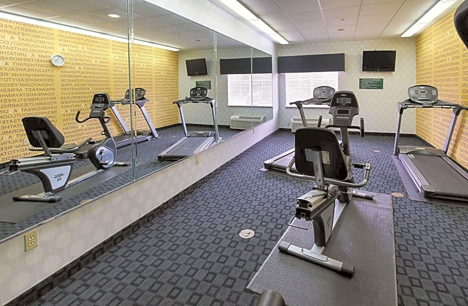 La Quinta Inn & Suites by Wyndham Dallas Hutchins