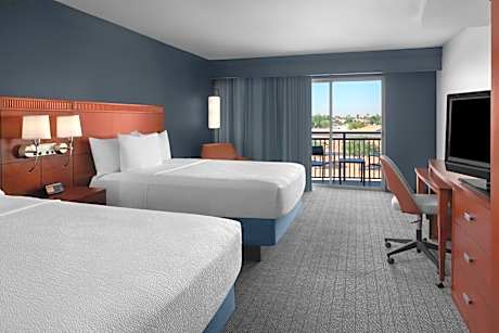 Extended, Guest room, 2 Queen, Balcony