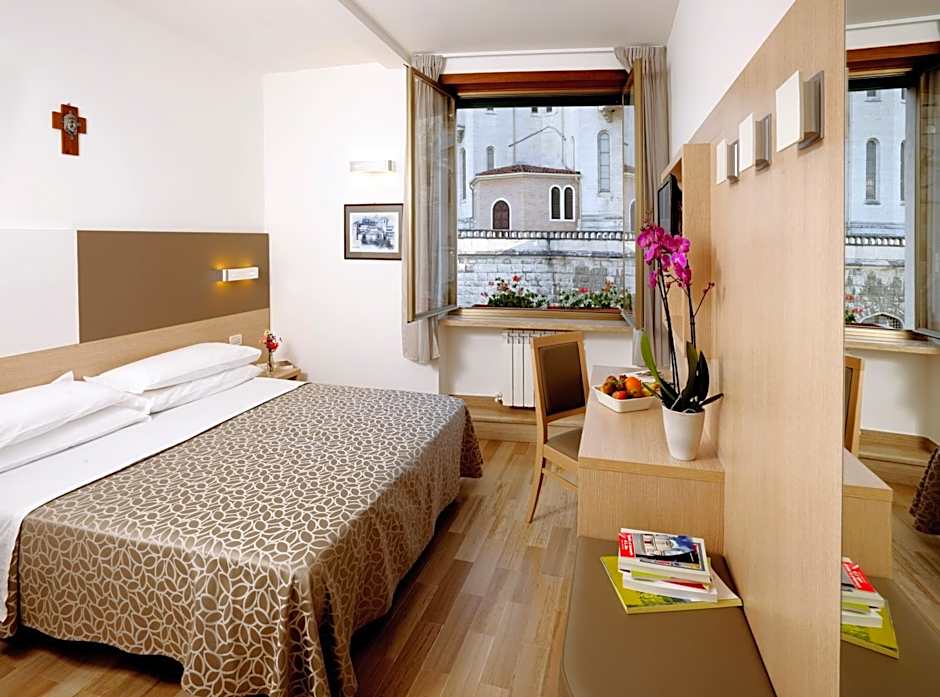 Photo 1 of 14 of 1 Double Bed or 2 Beds, View