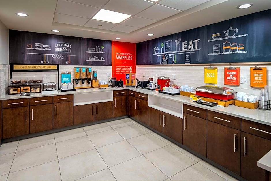 Hampton Inn By Hilton Long Island/Commack