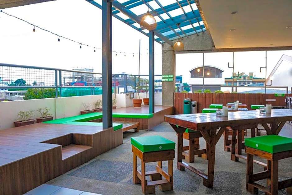 RedDoorz @ Junquera Extension Cebu