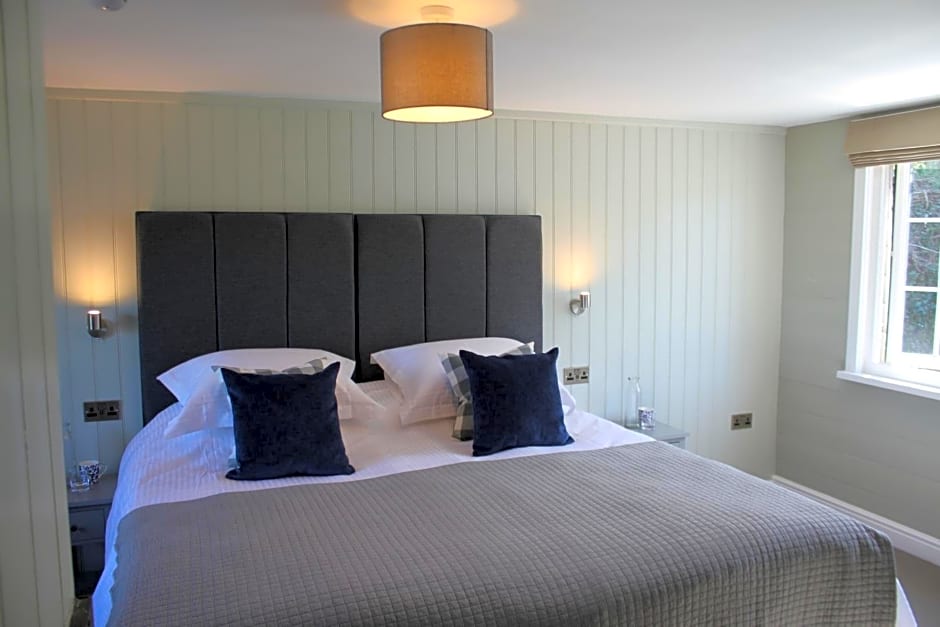 The Five Pilchards Inn