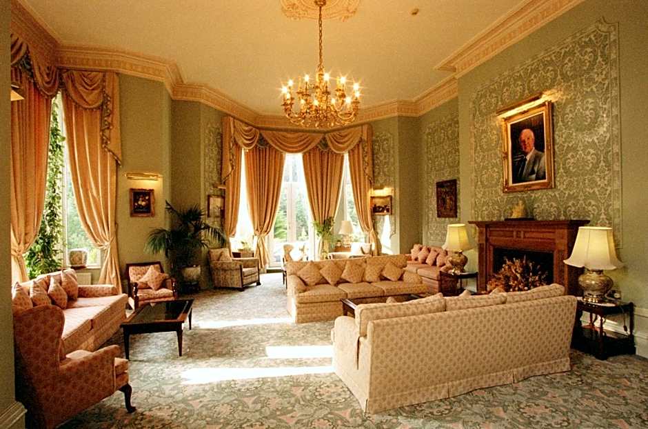 Tre-Ysgawen Hall & Spa