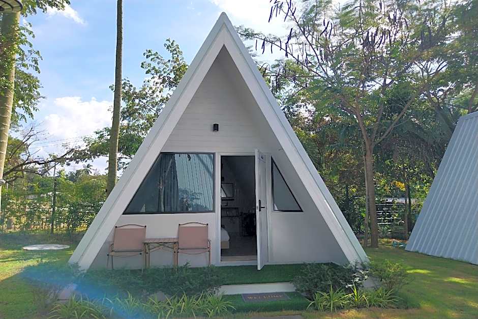 It my life cafe x camp