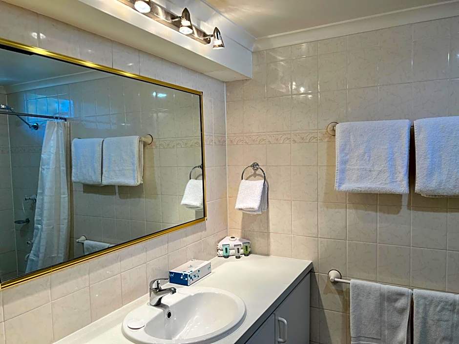 Stay at Alice Springs Hotel