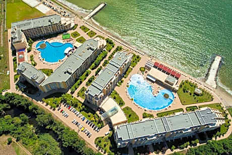 Midia Grand Resort