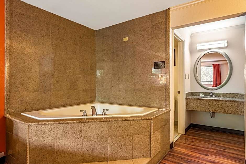 Motel 6 Gatlinburg Smoky Mountains