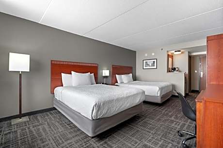 Canad Inns Destination Center Grand Forks