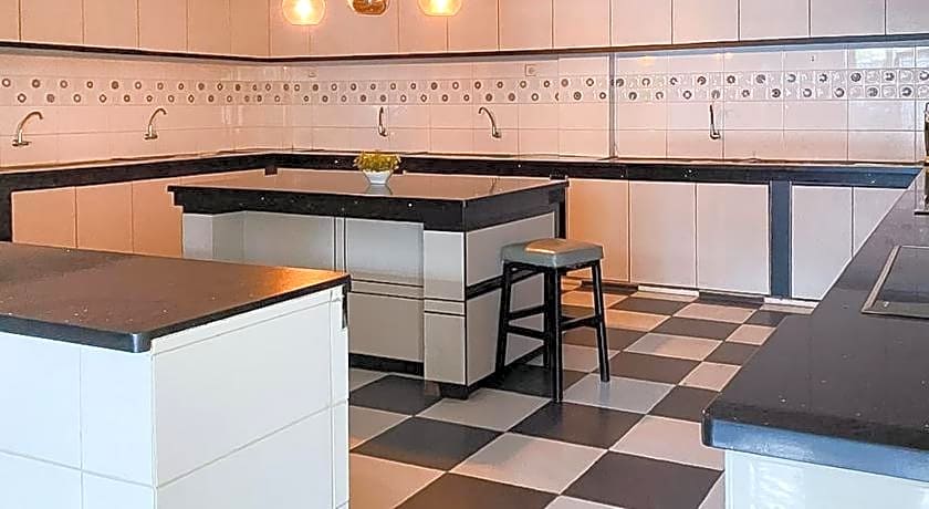 Hotel O Finest House Near Amplas Bus Terminal