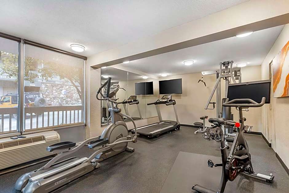 Best Western Plus Landing View Inn & Suites