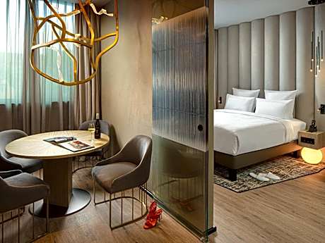 Deluxe Suite with One Double Bed and Balcony