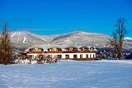 Grund Resort Golf and Ski