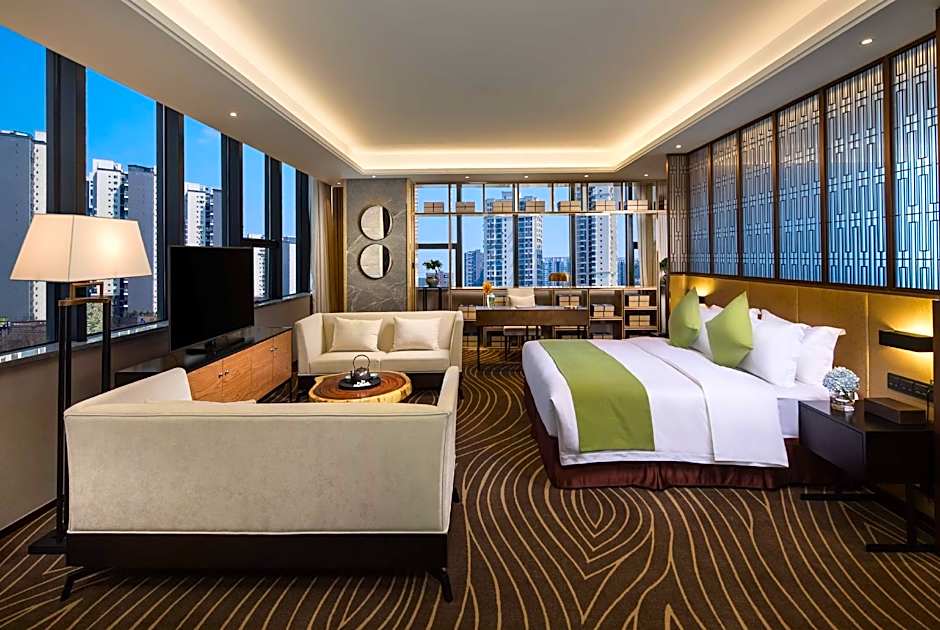 Photo 1 of 14 of Suite