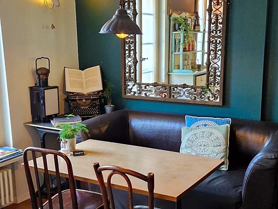 Hotel & Bistro Pêle-Mêle