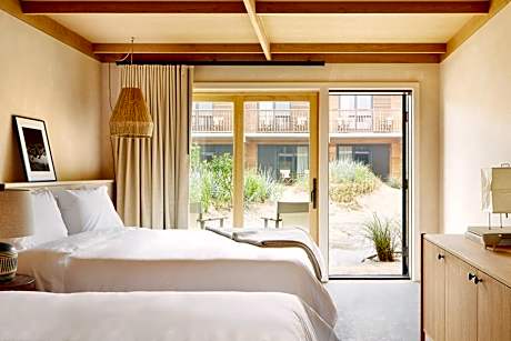 Courtyard Double Queen