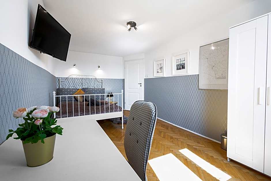ClickTheFlat Wilson Square Apart Rooms