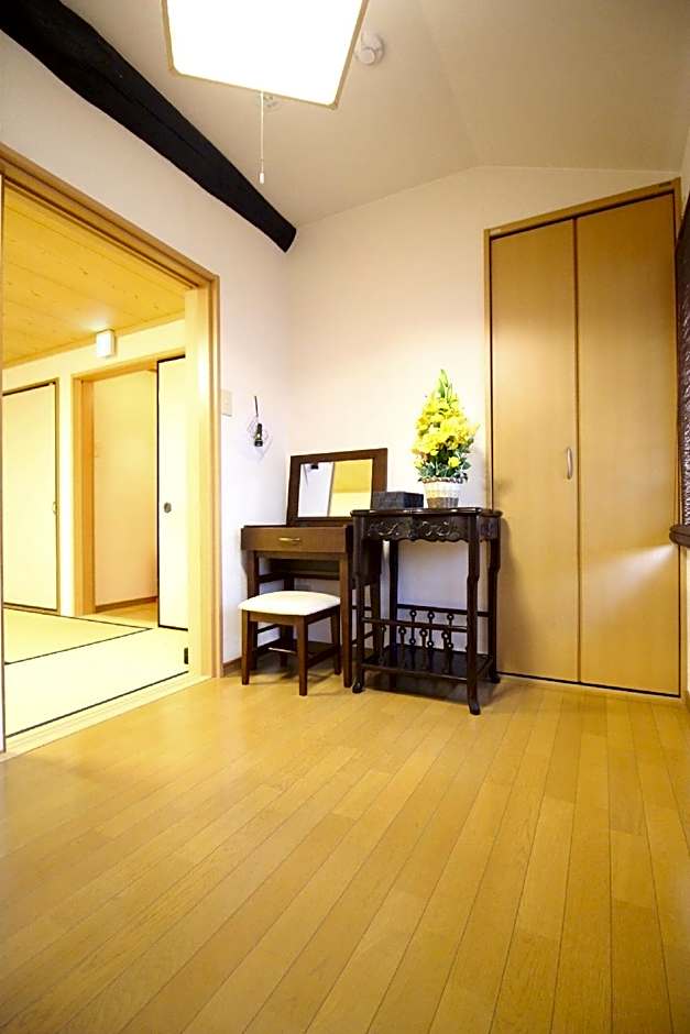 Trad Guest House Kyoto Kyomachiya