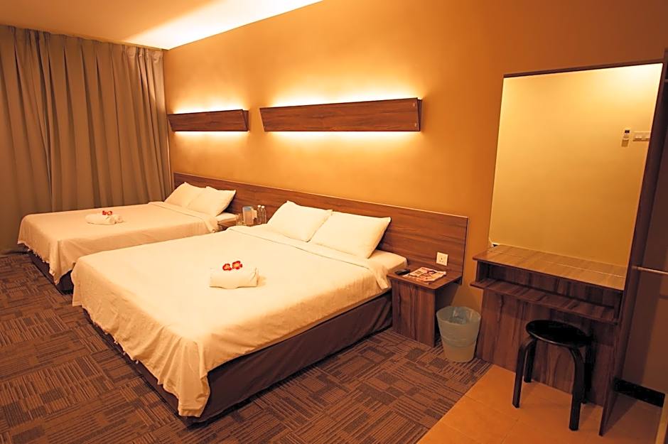 Photo 1 of 2 of Family Suite