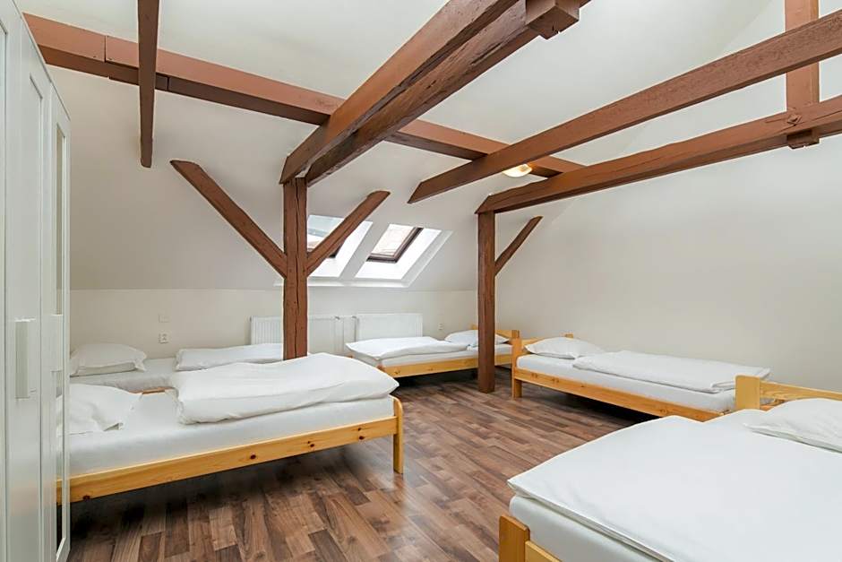 Easy Housing