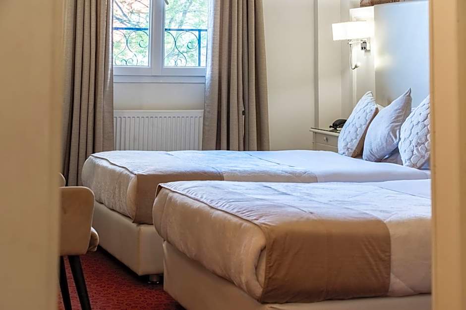 HOTEL ROYAL Paris Ivry