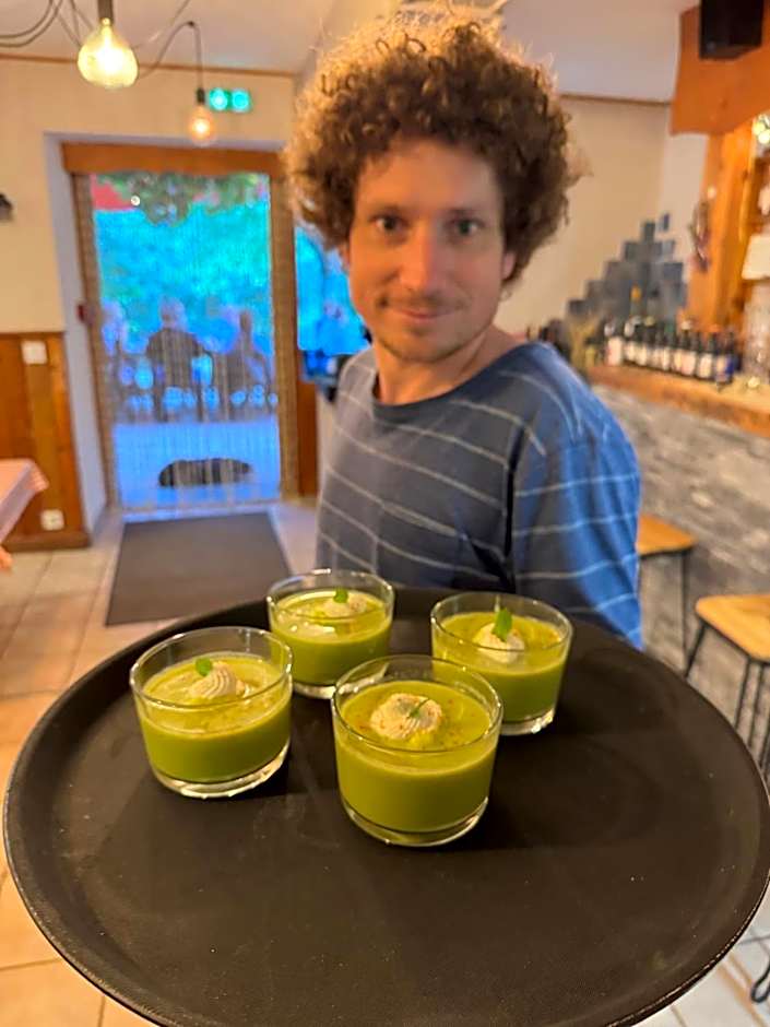 Hôtel Restaurant Gîtes Les 5 Saisons