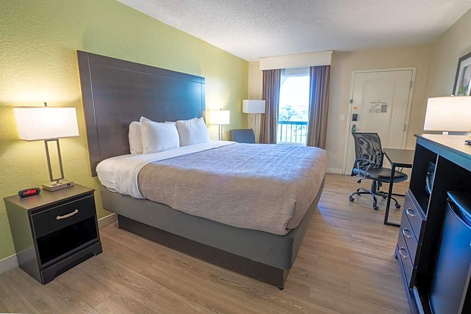 Quality Inn Palm Beach International Airport