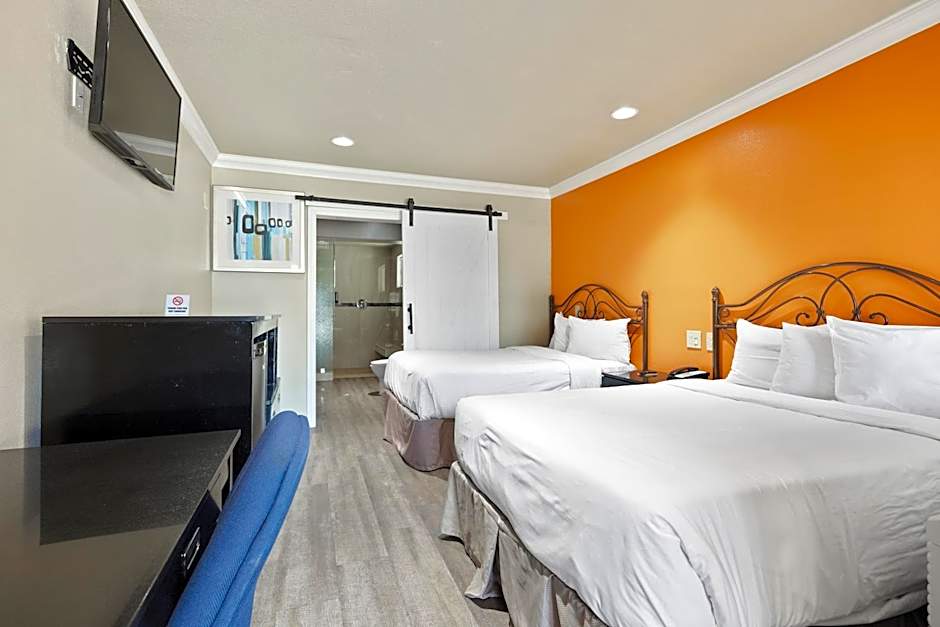Le Blanc Inn & Suites