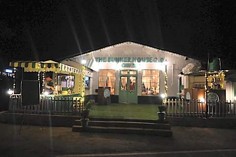The Bunker House Cafe & Stay