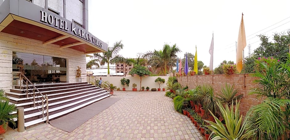 Hotel Karan Vilas