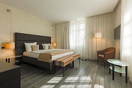 Elite One-Bedroom Suite