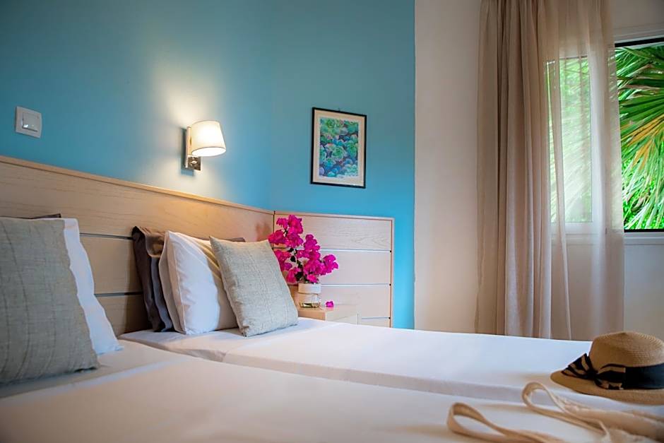 Melissa Apartments, Studios & Suites