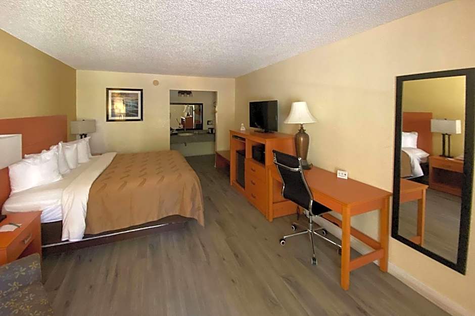 Quality Inn near Manatee Springs State Park