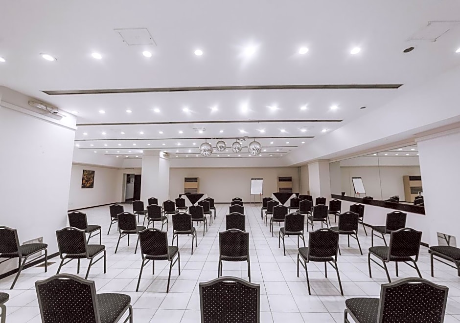 Hotel Carlos V by DOT Urban