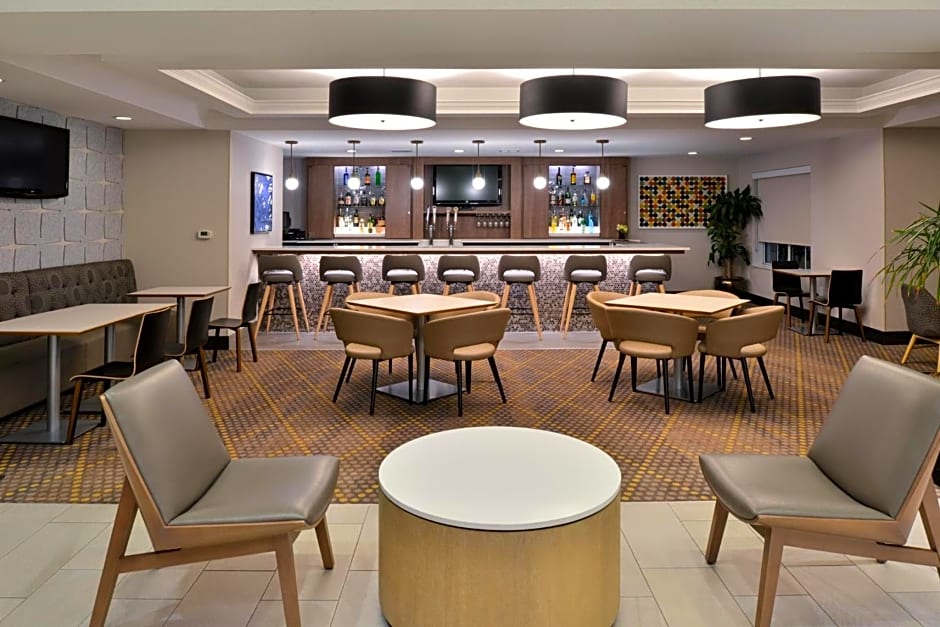 Holiday Inn Hotel & Suites Overland Park-Convention Center