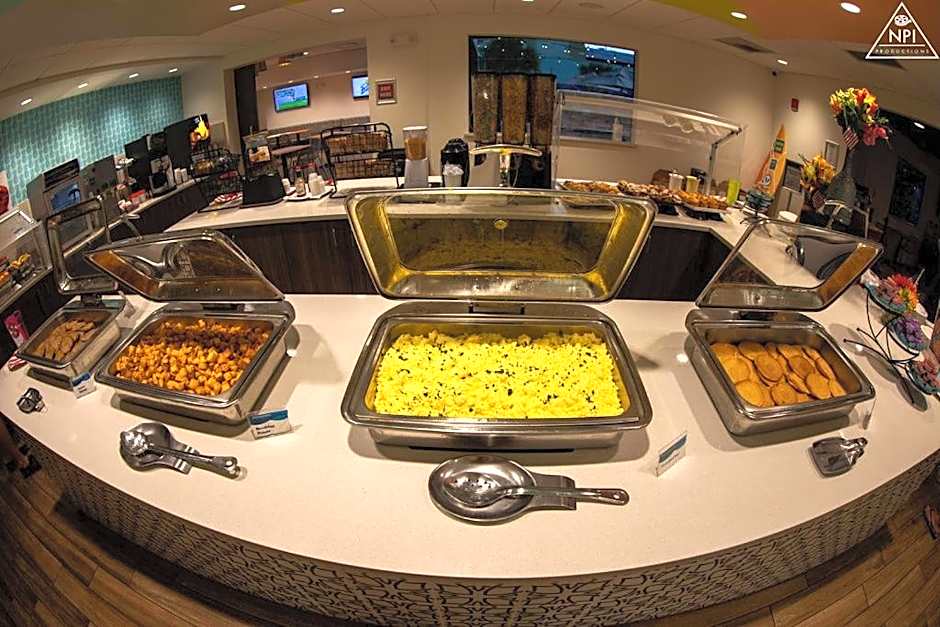 Beachside Hotel and Suites