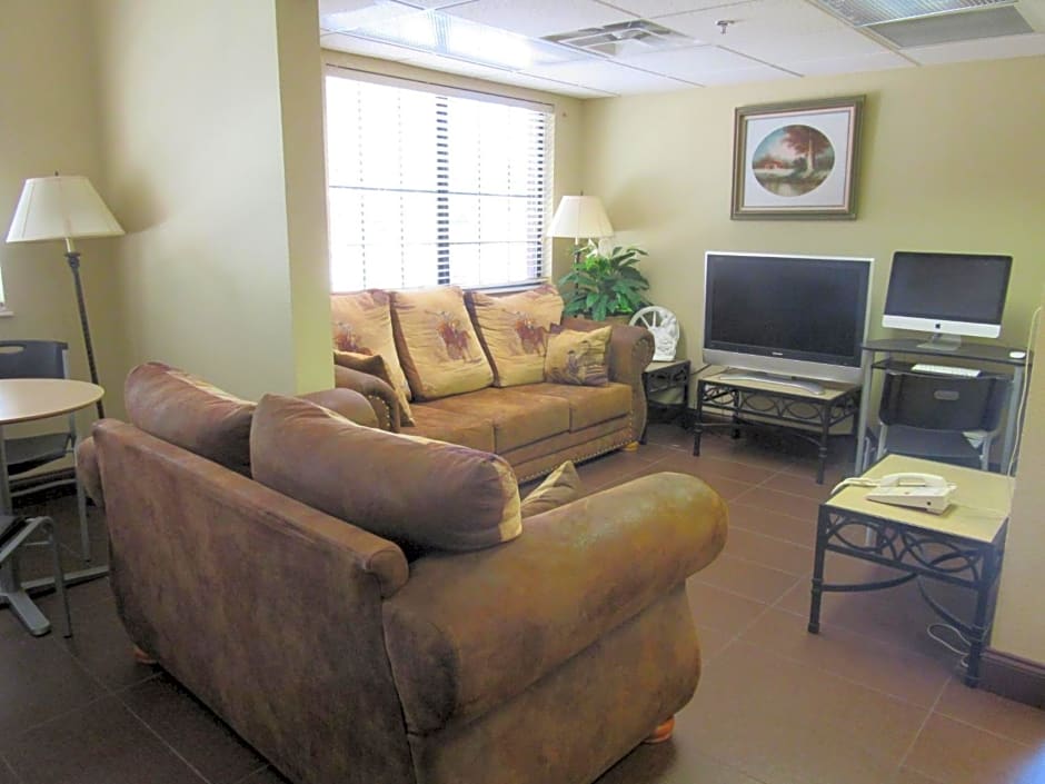 Travelodge by Wyndham Arlington/Dallas Area