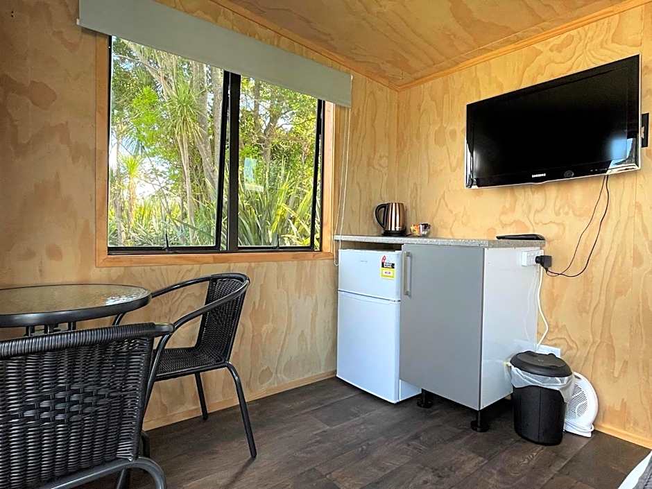 Athenree Hot Springs & Holiday Park