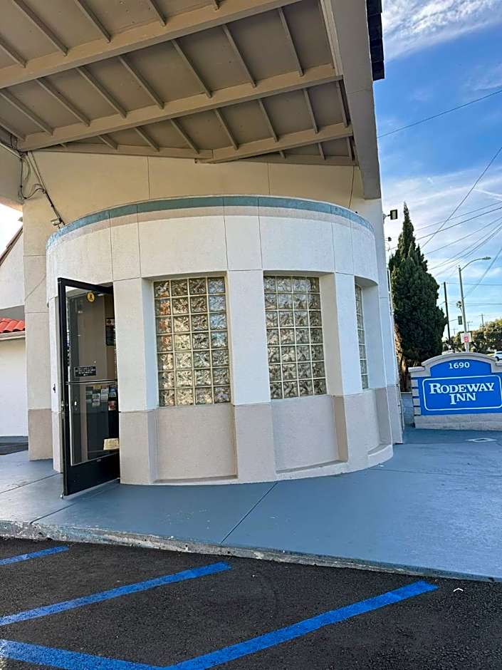 Rodeway Inn Ventura