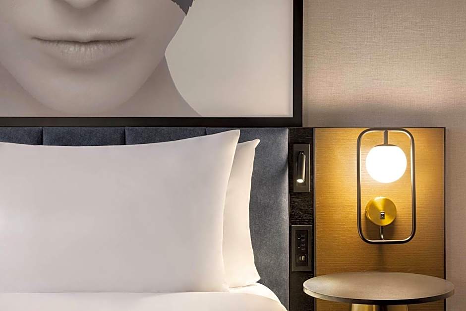Radisson Blu Vancouver Airport Hotel & Marina