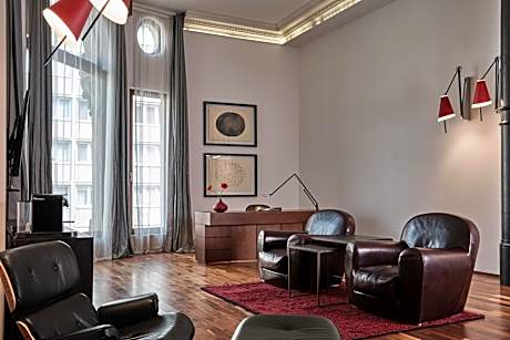 Deluxe Suite (2 Adults)