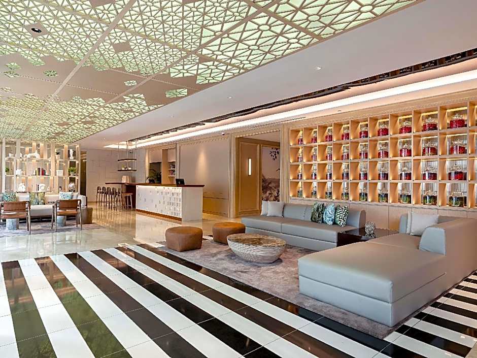 Novotel Living Bangkok Sukhumvit Legacy