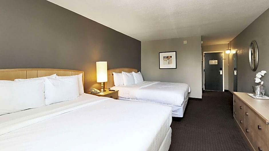 Travelodge by Wyndham Memphis